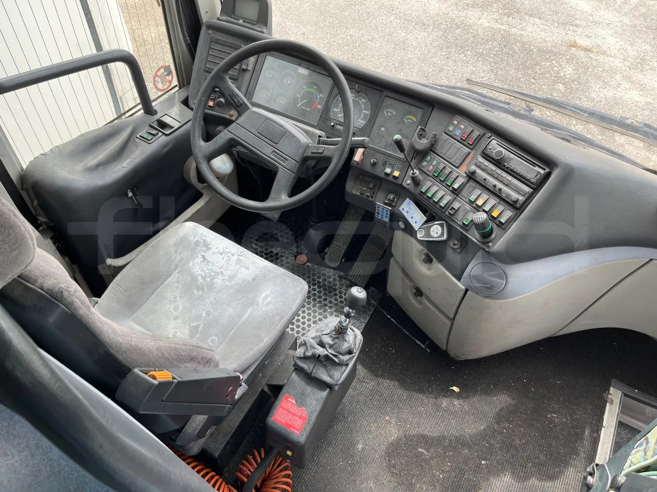 Autocar Volvo B12: photos 20