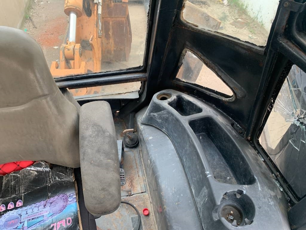 Case 580 M - Tractopelle: photos 4 Case 580 M - Tractopelle: photos 4