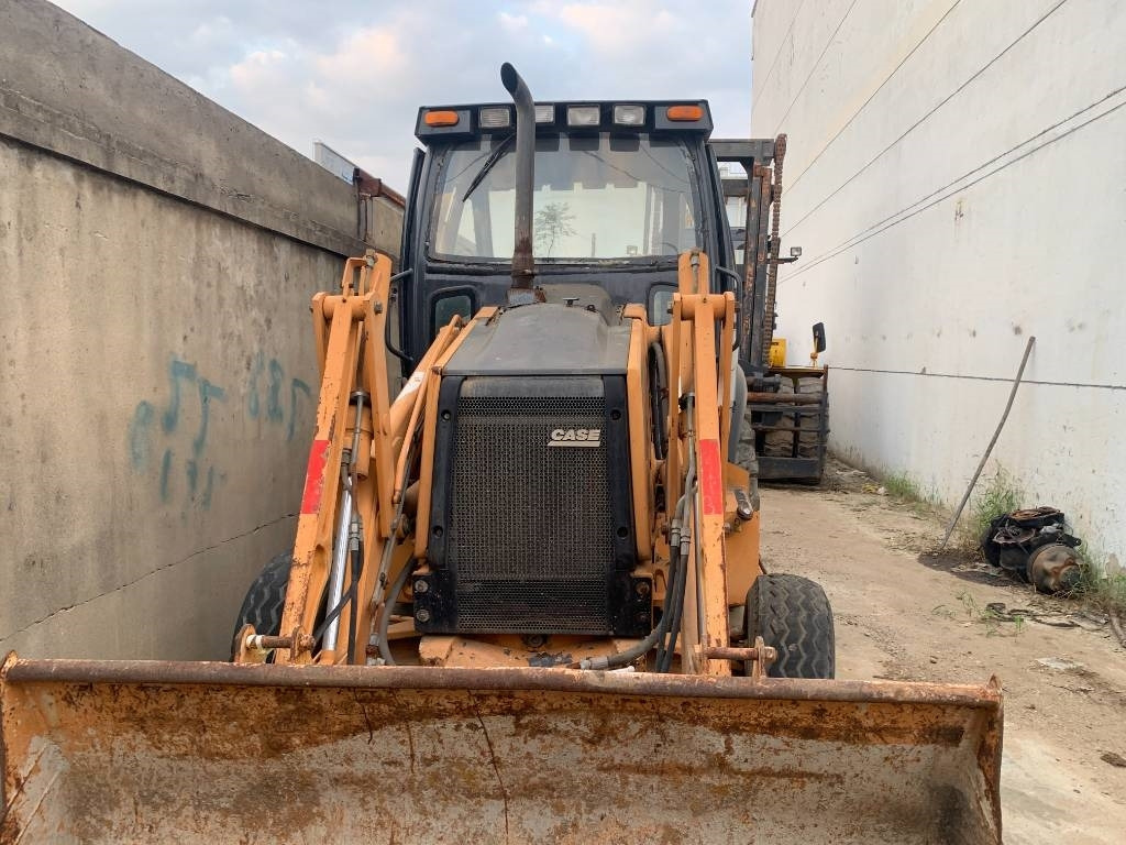 Case 580 M - Tractopelle: photos 2 Case 580 M - Tractopelle: photos 2