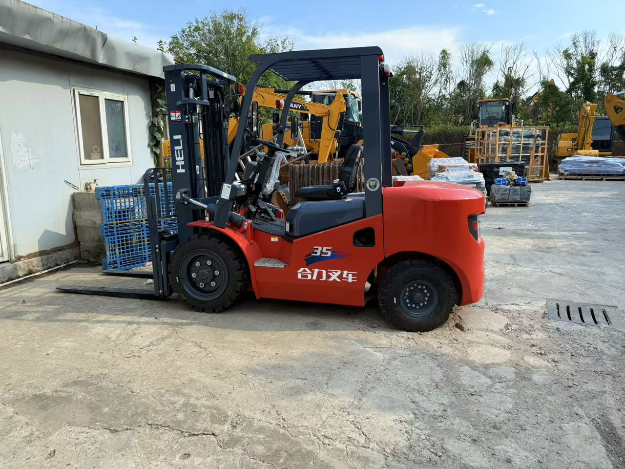 Heli CPC35 - Chariot élévateur diesel: photos 1 Heli CPC35 - Chariot élévateur diesel: photos 1