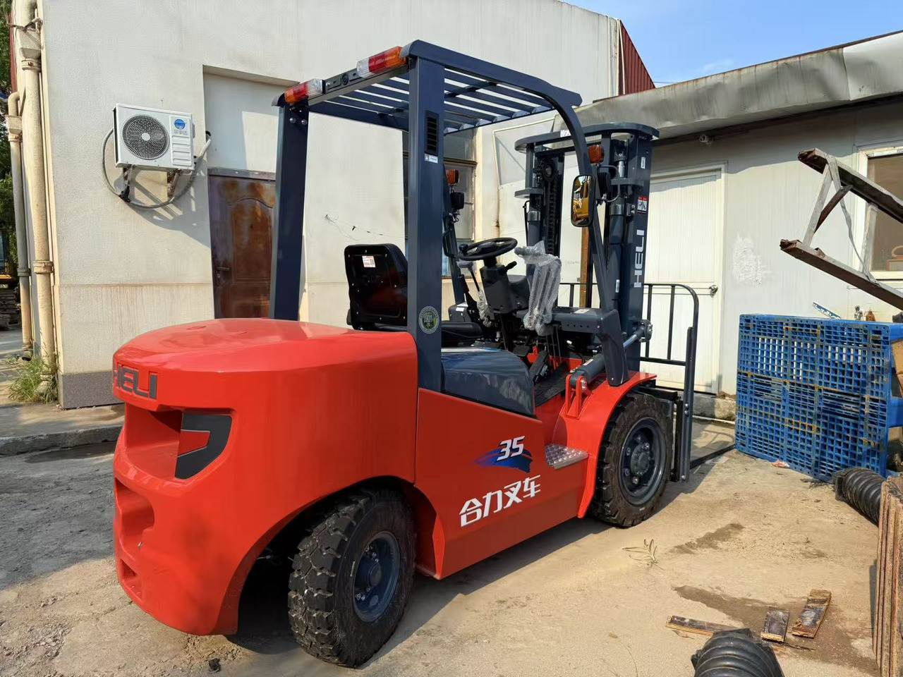 Heli CPC35 - Chariot élévateur diesel: photos 5 Heli CPC35 - Chariot élévateur diesel: photos 5