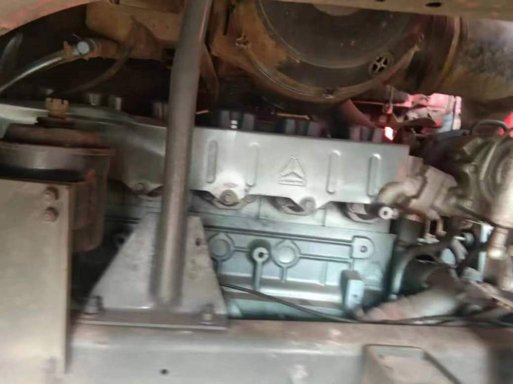 Howo 6X4  - Camion benne: photos 5 Howo 6X4  - Camion benne: photos 5