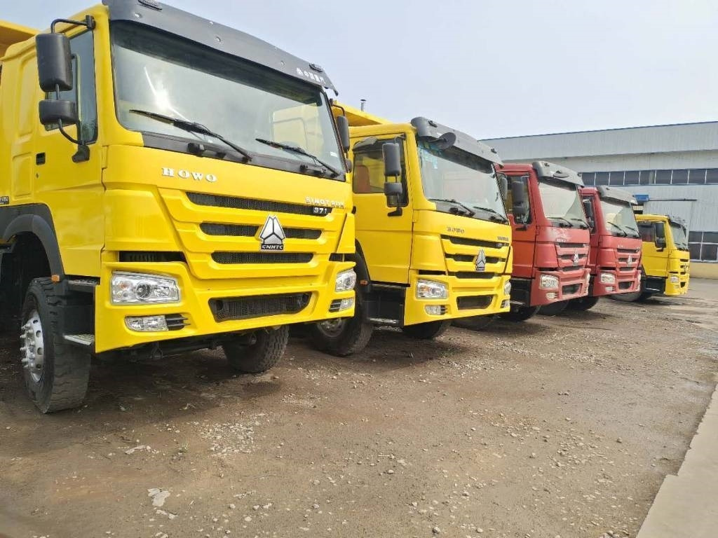 Howo 6X4  - Camion benne: photos 1 Howo 6X4  - Camion benne: photos 1