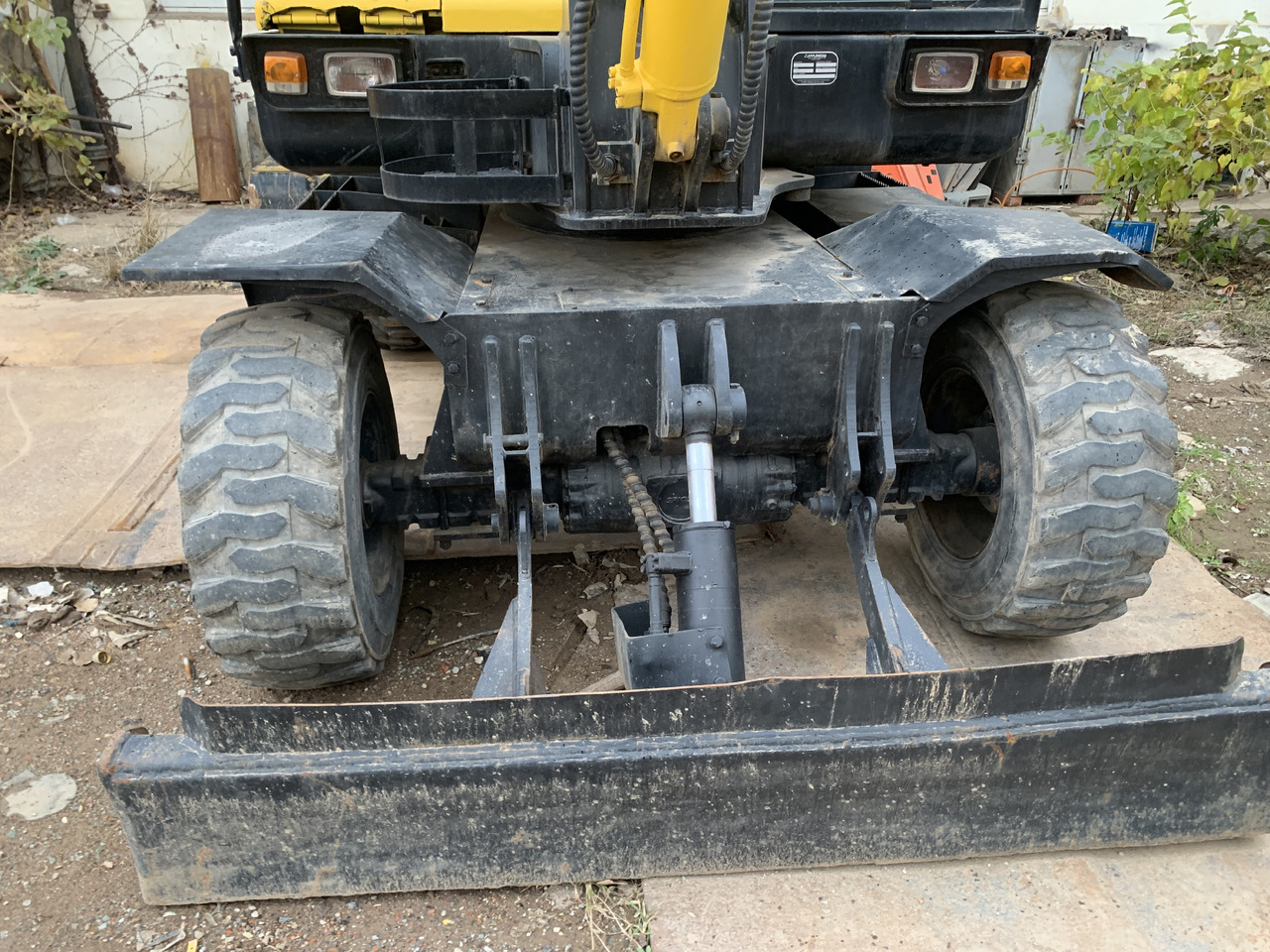 Hyudai R60W-7 - Pelle sur pneus: photos 3 Hyudai R60W-7 - Pelle sur pneus: photos 3