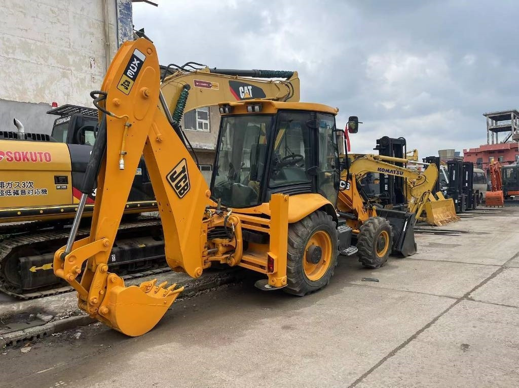 JCB 3CX - Tractopelle: photos 2 JCB 3CX - Tractopelle: photos 2