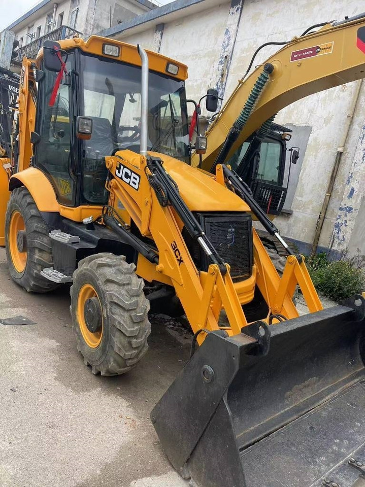 JCB 3CX - Tractopelle: photos 4 JCB 3CX - Tractopelle: photos 4