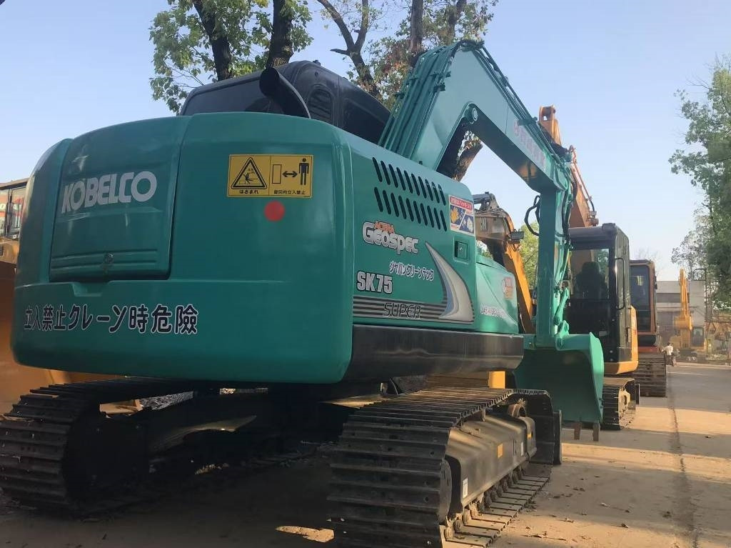 Kobelco SK 75 - Mini pelle: photos 3 Kobelco SK 75 - Mini pelle: photos 3