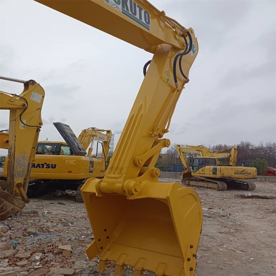 Pelle sur chenille Komatsu PC 200: photos 8