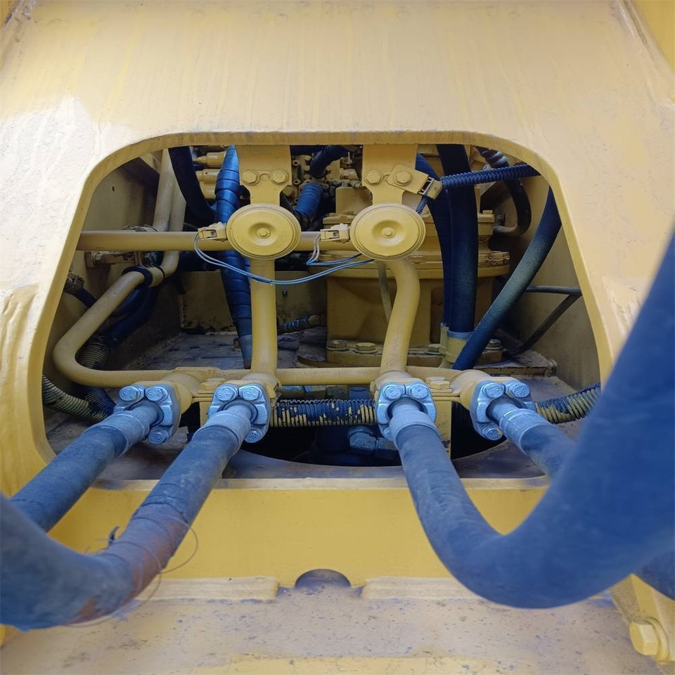 Pelle sur chenille Komatsu PC 200: photos 7
