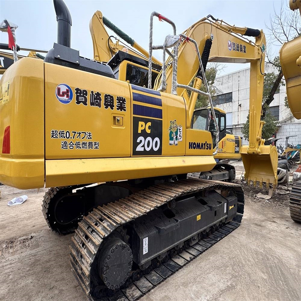 Komatsu PC 200 - Pelle sur chenille: photos 1 Komatsu PC 200 - Pelle sur chenille: photos 1