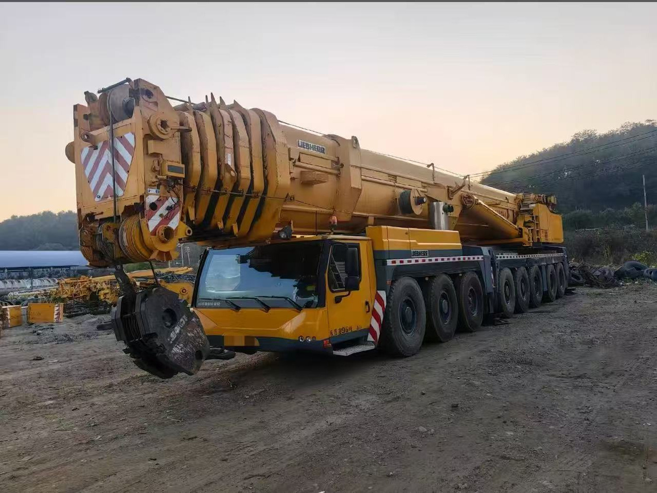 LIEBHERR LTM 1500-8.1 - Grue tout-terrain: photos 1 LIEBHERR LTM 1500-8.1 - Grue tout-terrain: photos 1