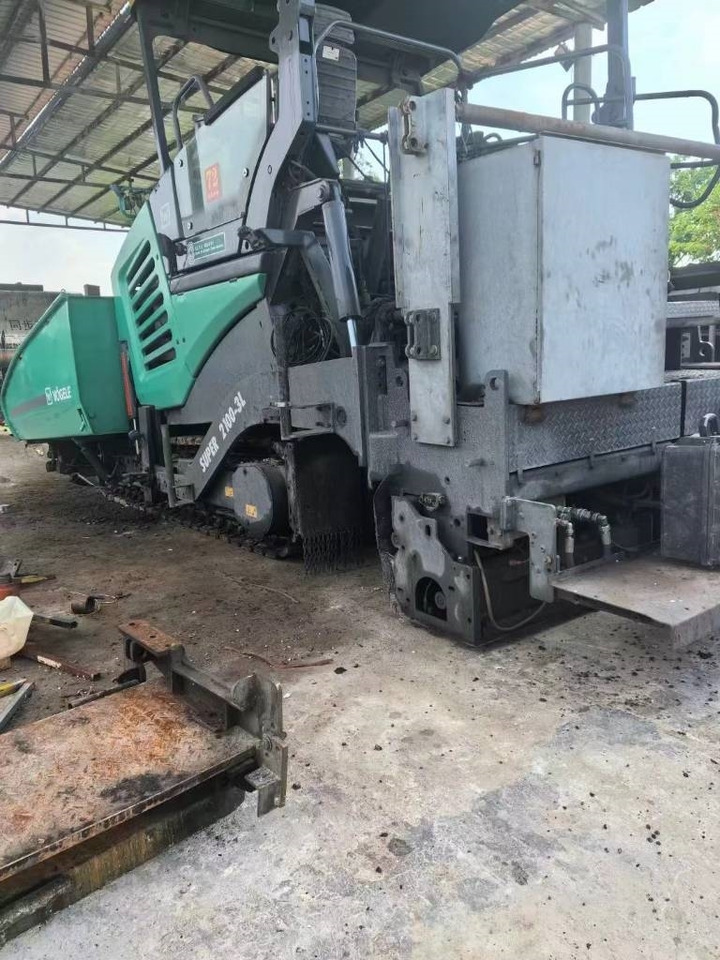 Vögele Super 2100-3 - Finisseur: photos 1 Vögele Super 2100-3 - Finisseur: photos 1