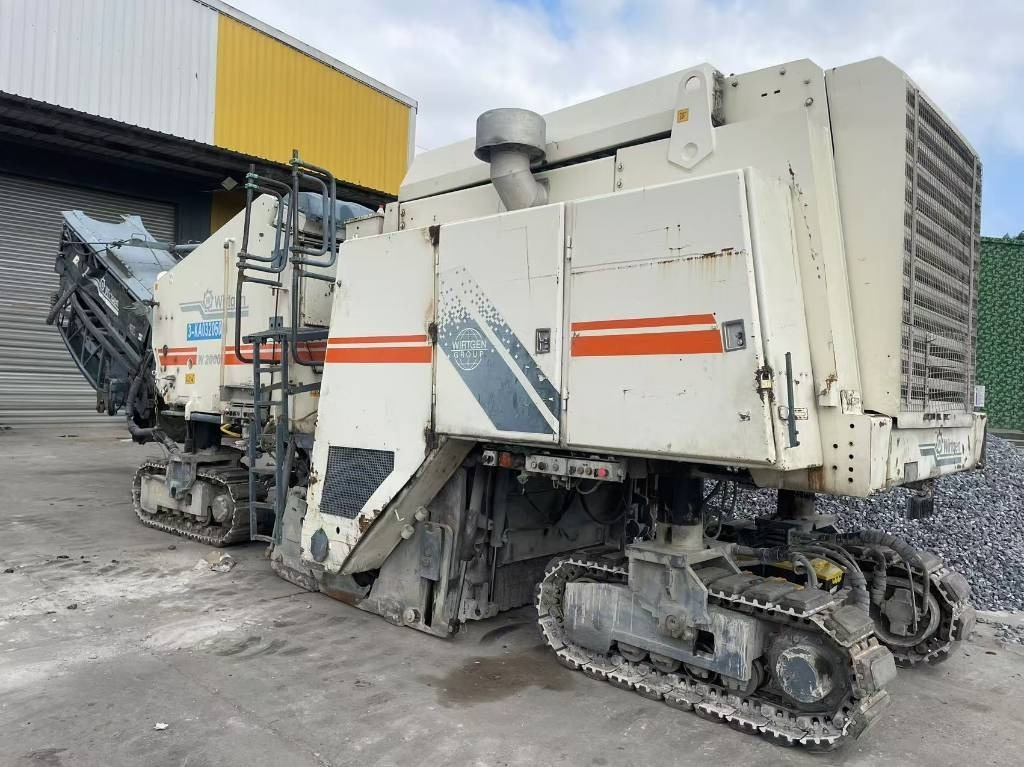 Wirtgen W2000 - Fraiseuse à froid: photos 1 Wirtgen W2000 - Fraiseuse à froid: photos 1