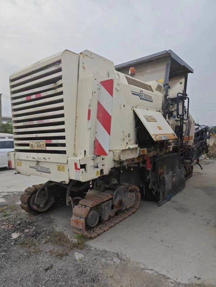 Wirtgen W2000 - Fraiseuse à froid: photos 3 Wirtgen W2000 - Fraiseuse à froid: photos 3