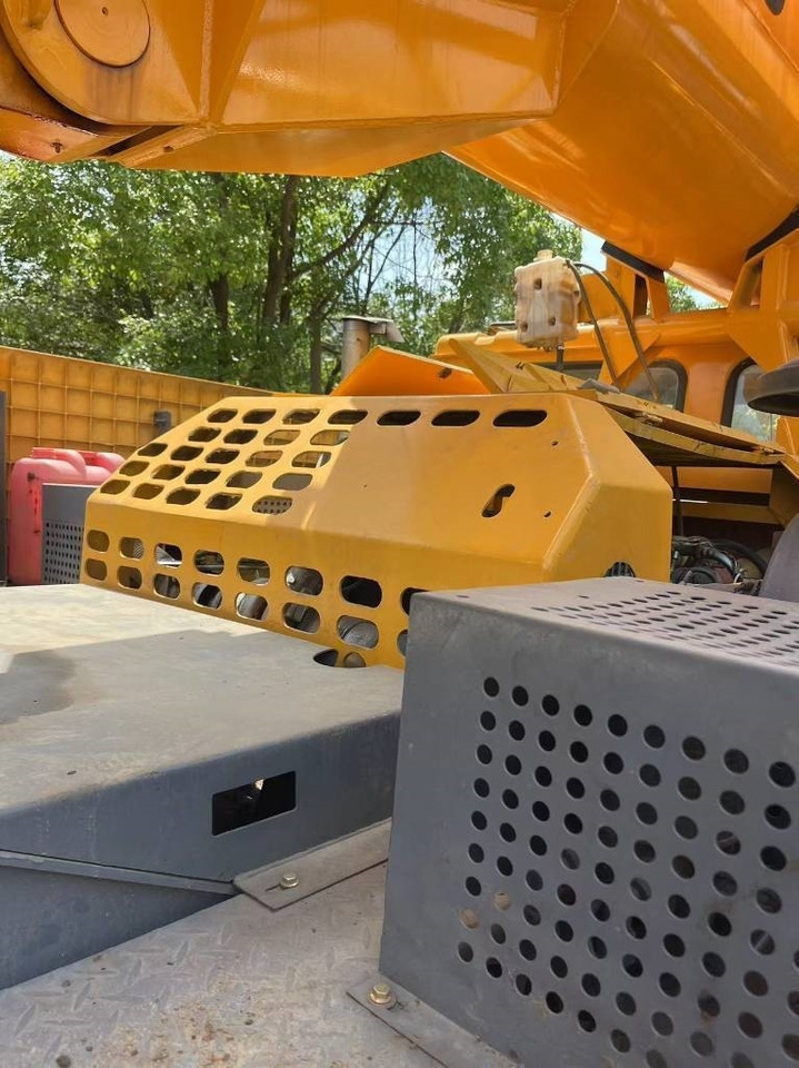 XCMG QY70K-II - Grue tout-terrain: photos 4 XCMG QY70K-II - Grue tout-terrain: photos 4