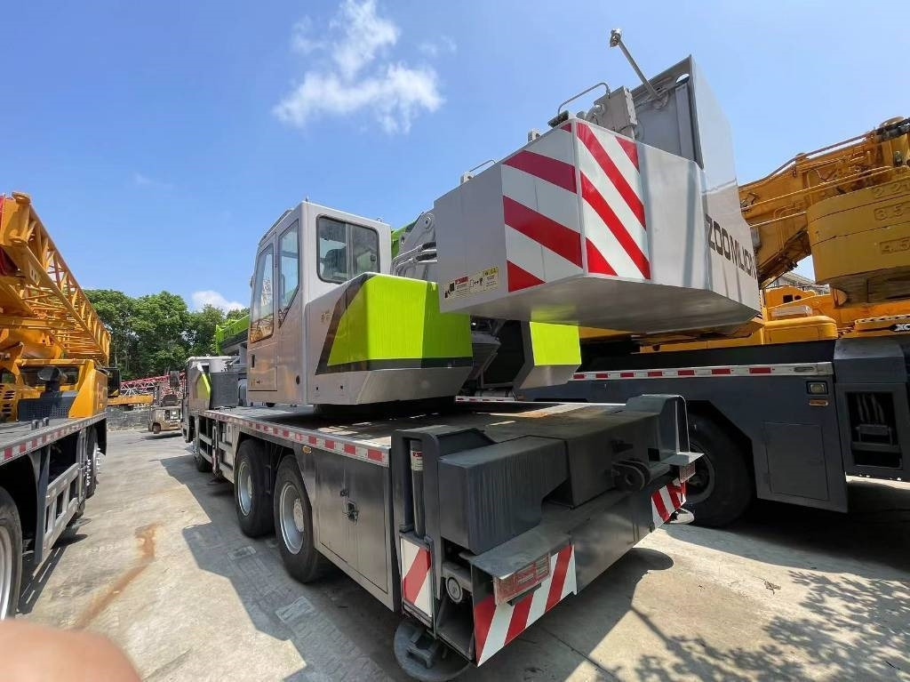 Zoomlion ZTC251V - Grue mobile: photos 3 Zoomlion ZTC251V - Grue mobile: photos 3