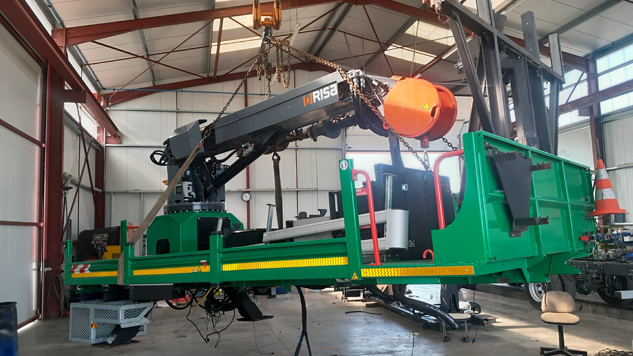 - Camion grue: photos 1 - Camion grue: photos 1