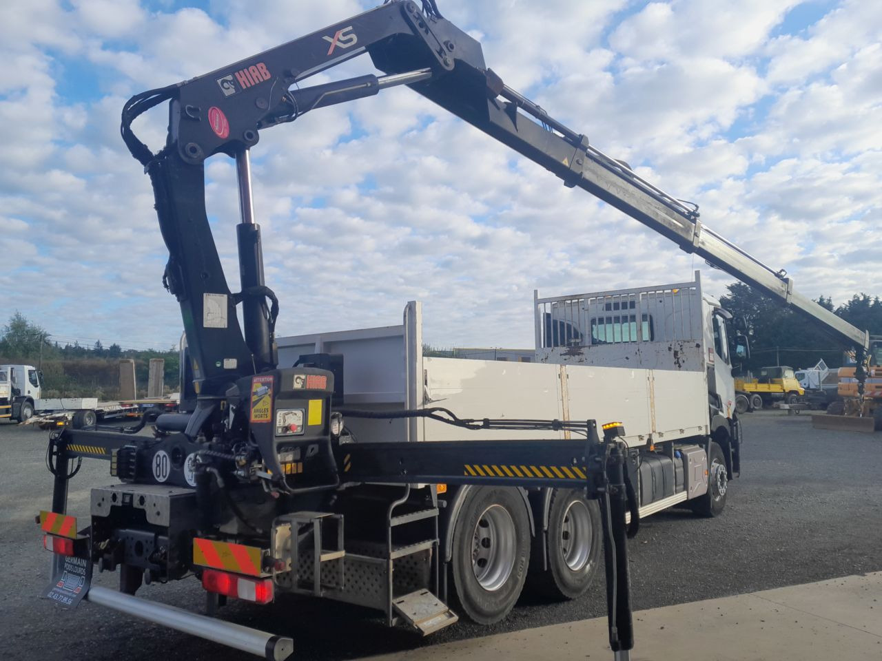 Renault C380 6x2 DTI11 6x2 Standard platform Truck - Camion plateau, Camion grue: photos 3 Renault C380 6x2 DTI11 6x2 Standard platform Truck - Camion plateau, Camion grue: photos 3