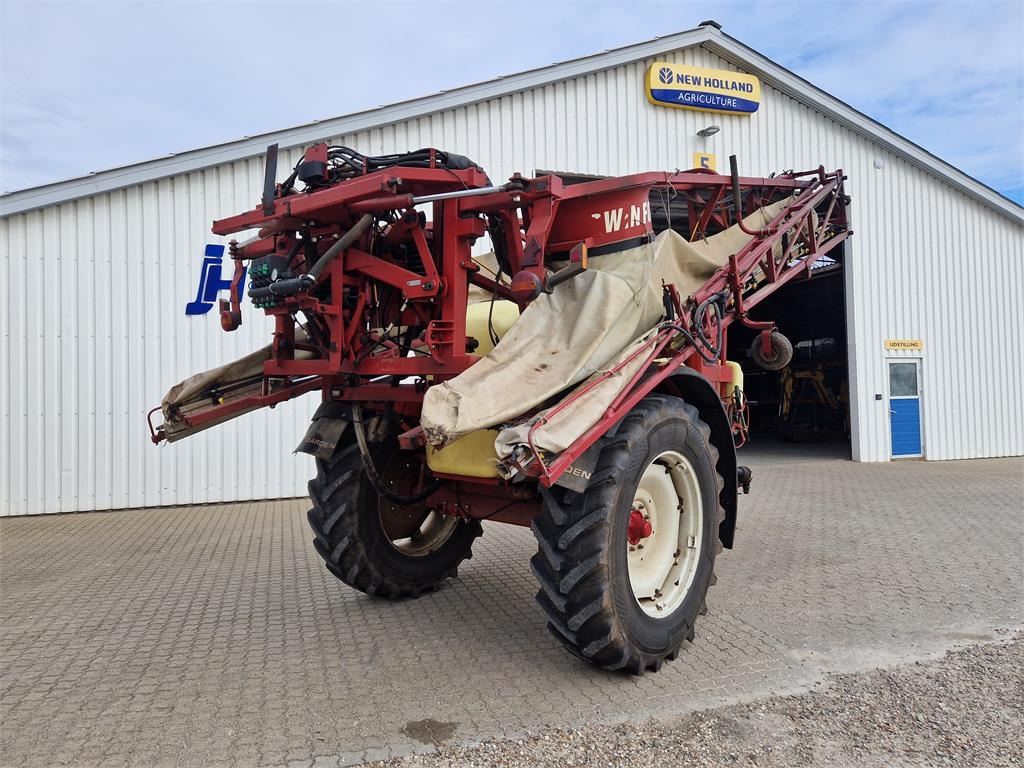 Hardi COMMANDER 2800 TWIN - Pulvérisateur traîné: photos 3 Hardi COMMANDER 2800 TWIN - Pulvérisateur traîné: photos 3