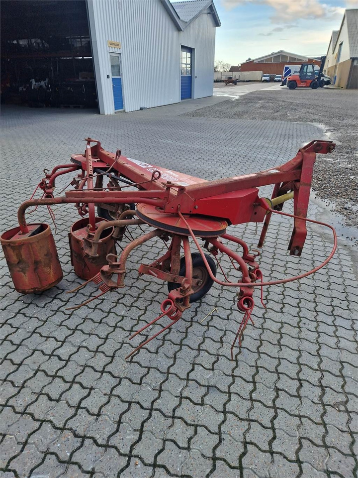 JF CR320 COMBIRIVE - Faneuse: photos 3 JF CR320 COMBIRIVE - Faneuse: photos 3