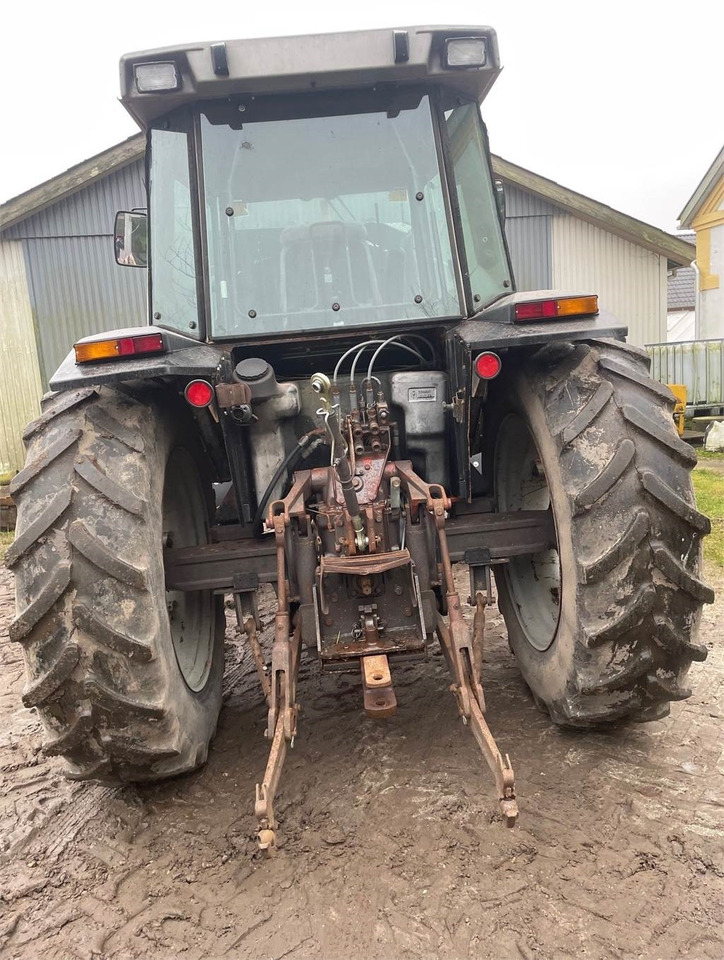 Massey Ferguson 3080 - Tracteur agricole: photos 2 Massey Ferguson 3080 - Tracteur agricole: photos 2