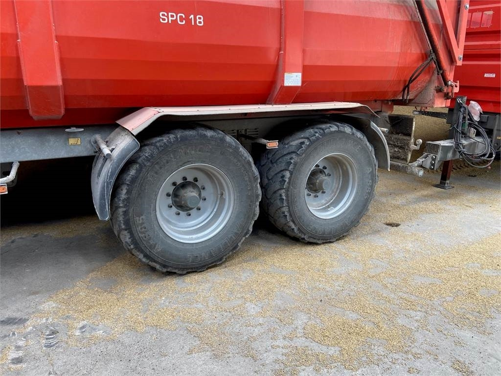 Mi SPC 18 - Benne agricole: photos 3 Mi SPC 18 - Benne agricole: photos 3