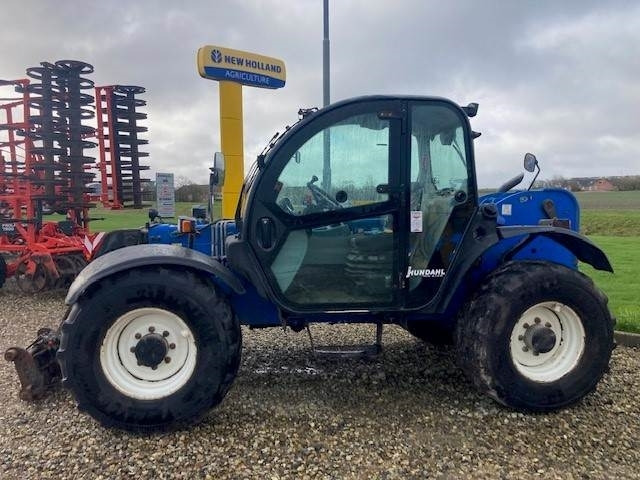New Holland LM7.35 - Chariot télescopique: photos 1 New Holland LM7.35 - Chariot télescopique: photos 1