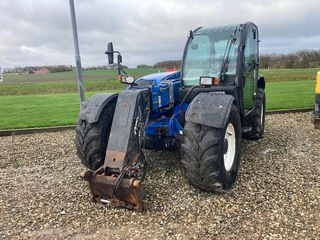 New Holland LM7.35 - Chariot télescopique: photos 2 New Holland LM7.35 - Chariot télescopique: photos 2