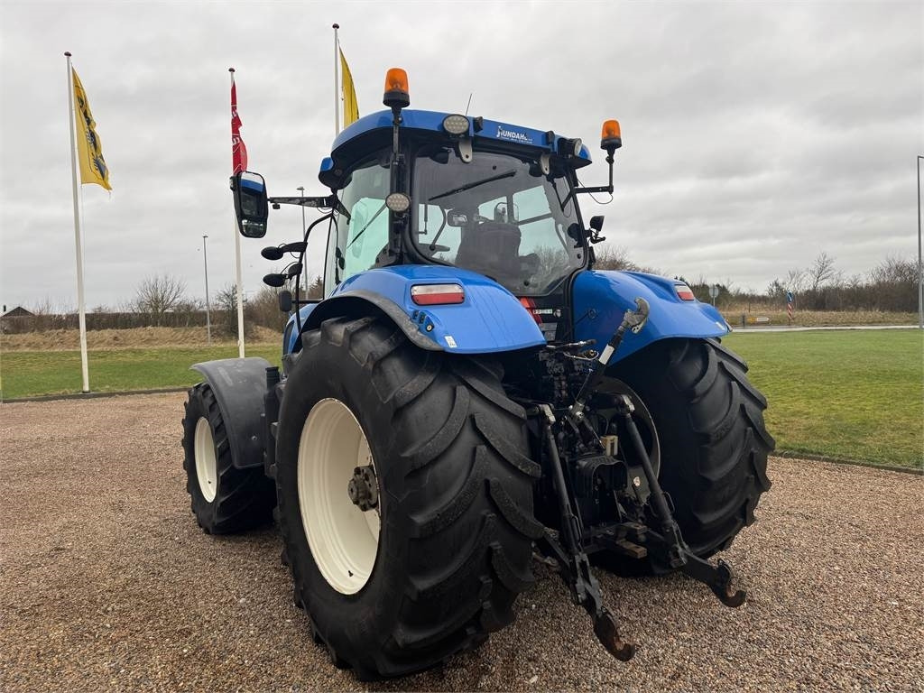 New Holland T7.220 AC - Tracteur agricole: photos 4 New Holland T7.220 AC - Tracteur agricole: photos 4