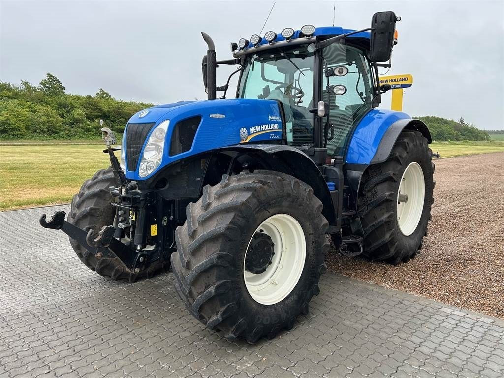 New Holland T7.270AC KEY - Tracteur agricole: photos 5 New Holland T7.270AC KEY - Tracteur agricole: photos 5