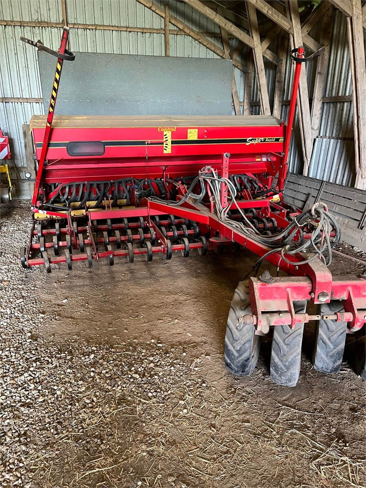Vaderstad RAPID 400S - Combiné de semis: photos 1 Vaderstad RAPID 400S - Combiné de semis: photos 1