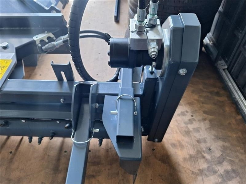 Multione Powerrake - Accessoire pour Engins de chantier: photos 4 Multione Powerrake - Accessoire pour Engins de chantier: photos 4