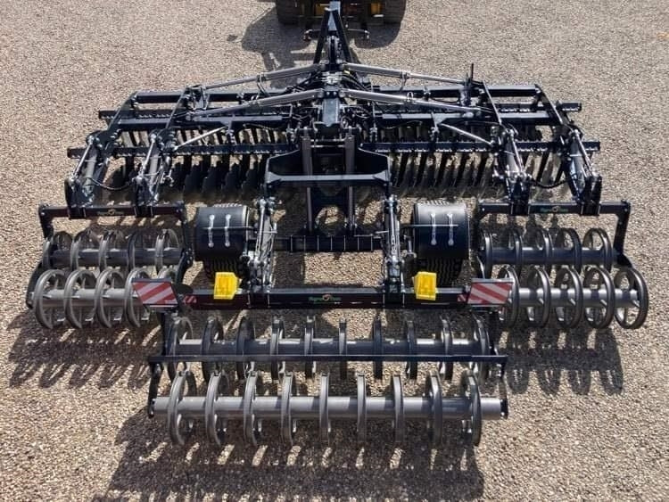 Agro - TOM 6 Meter discharve  - Cover crop: photos 1 Agro - TOM 6 Meter discharve  - Cover crop: photos 1