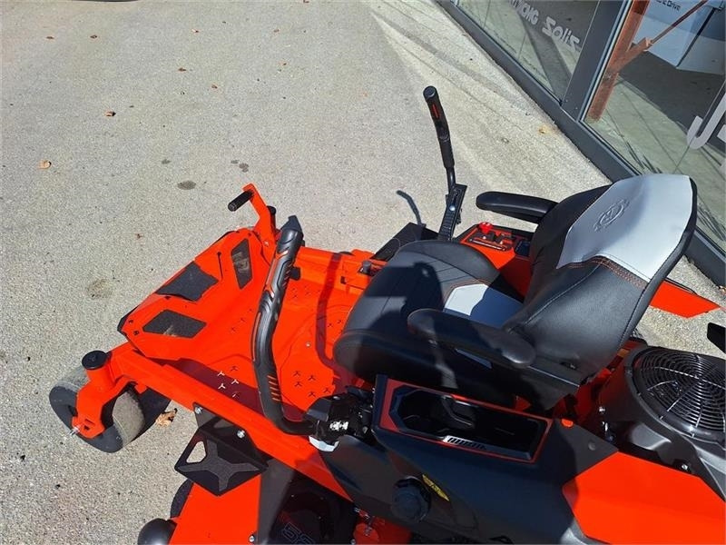 Ariens IKON XD 52" (132 Cm. Klippe bredde) - Tracteur communal: photos 5 Ariens IKON XD 52" (132 Cm. Klippe bredde) - Tracteur communal: photos 5