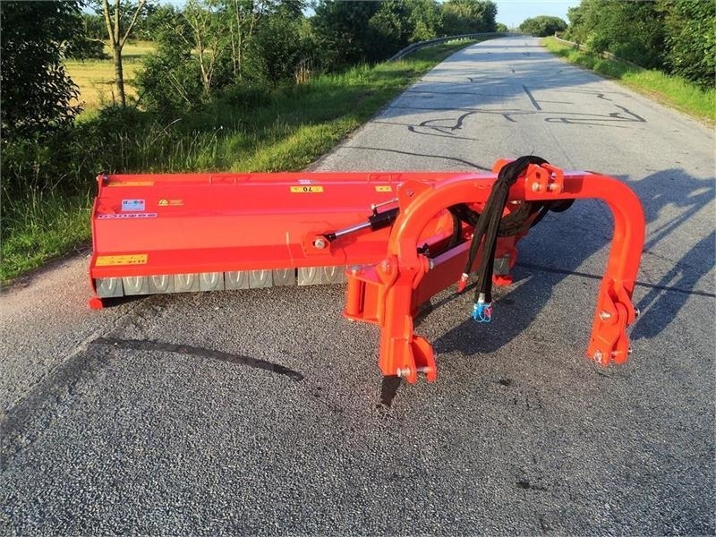 - - - Boxer 2.40 sideforskud klipper - Broyeur d'accotement: photos 1 - - - Boxer 2.40 sideforskud klipper - Broyeur d'accotement: photos 1