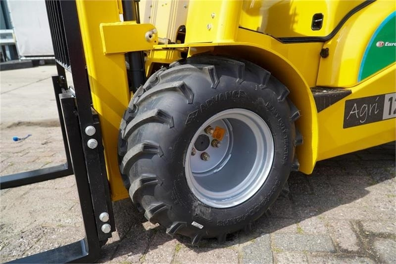 Eurotrac AGRI 12 Elektrisk - Chariot élévateur électrique: photos 3 Eurotrac AGRI 12 Elektrisk - Chariot élévateur électrique: photos 3