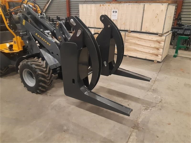 Eurotrac W11 - Fourches pour Engins de chantier: photos 1 Eurotrac W11 - Fourches pour Engins de chantier: photos 1