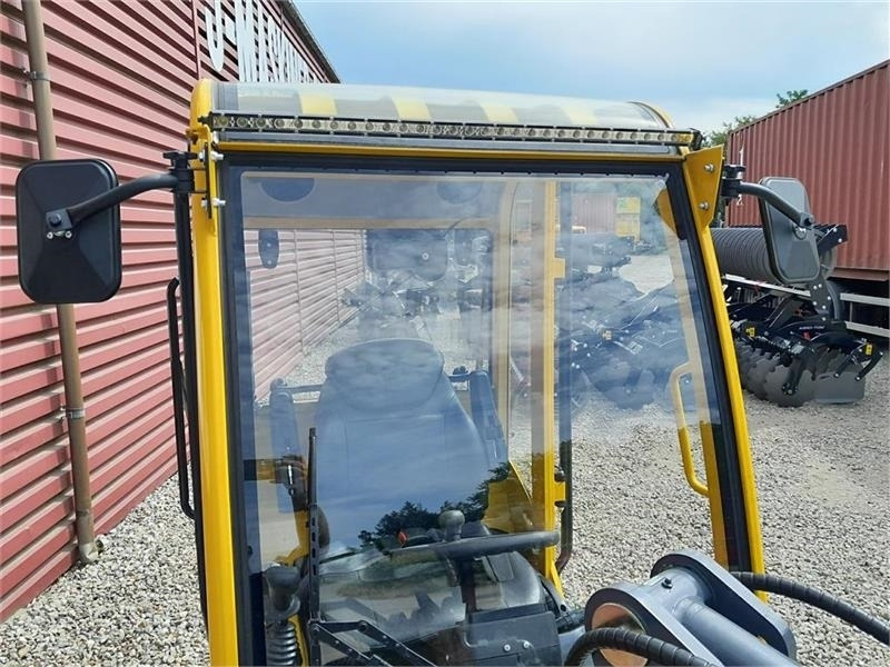 Valet de ferme Eurotrac W11: photos 9 Valet de ferme Eurotrac W11: photos 9