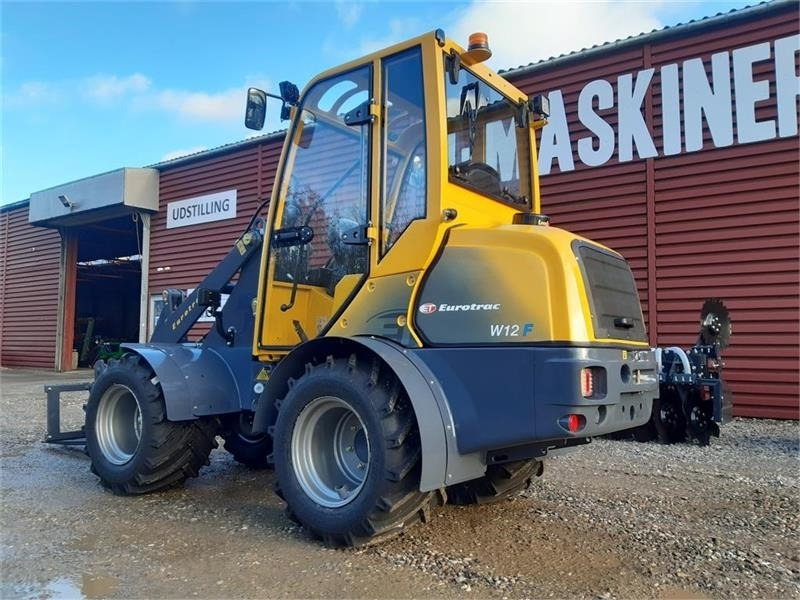 Eurotrac W12 F mellem tårn - Valet de ferme: photos 3 Eurotrac W12 F mellem tårn - Valet de ferme: photos 3