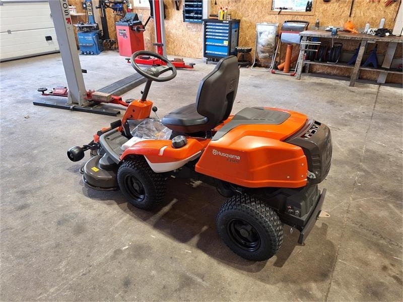 Husqvarna Rider R214 TC 103 cm klipper - Tracteur communal: photos 3 Husqvarna Rider R214 TC 103 cm klipper - Tracteur communal: photos 3