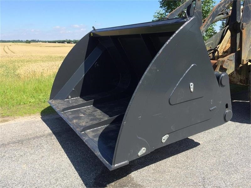 - - - J-Maskiner 3kb højtipskovl - Godet pour Engins de chantier: photos 1 - - - J-Maskiner 3kb højtipskovl - Godet pour Engins de chantier: photos 1