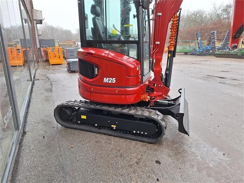 Mole M25 - Mini pelle: photos 3 Mole M25 - Mini pelle: photos 3