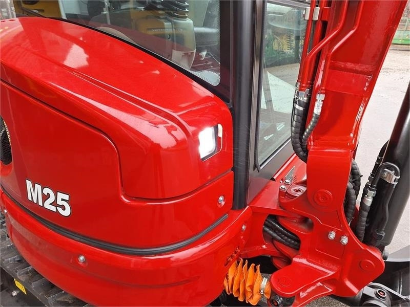 Mole M25 - Mini pelle: photos 4 Mole M25 - Mini pelle: photos 4