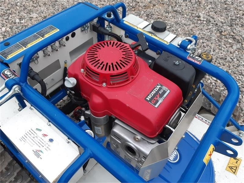 X-rot 70 cm med Honda GXV390 hybrid - Motofaucheuse: photos 3 X-rot 70 cm med Honda GXV390 hybrid - Motofaucheuse: photos 3