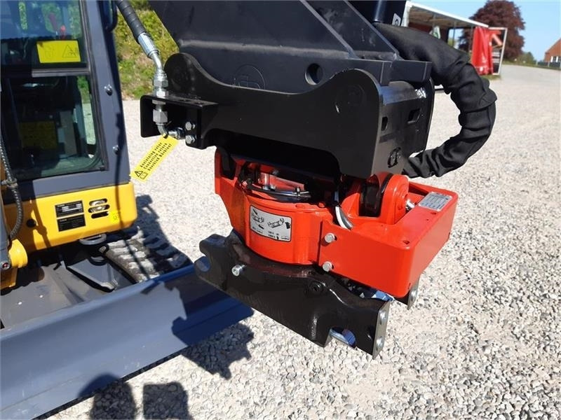 Mini pelle XCMG xe27e med rototilt: photos 15