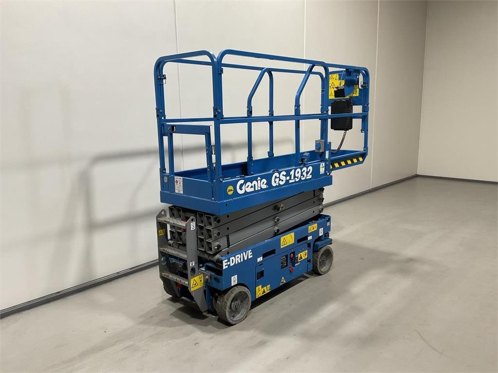 Genie GS-1932 - Nacelle ciseaux: photos 3 Genie GS-1932 - Nacelle ciseaux: photos 3