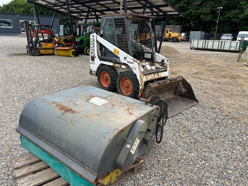 Bobcat 553 - Mini chargeuse: photos 2 Bobcat 553 - Mini chargeuse: photos 2