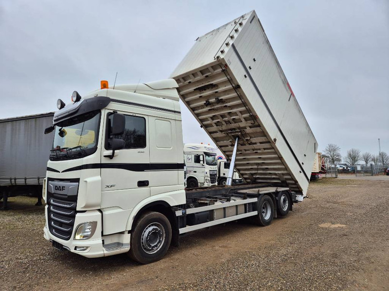 DAF XF 530 6x2 //Volume tipper// - Camion benne: photos 1 DAF XF 530 6x2 //Volume tipper// - Camion benne: photos 1