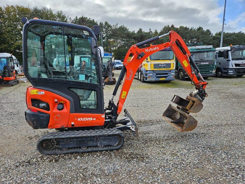 Kubota KX 19-4 //Tiltman // 3 buckets - Mini pelle: photos 4 Kubota KX 19-4 //Tiltman // 3 buckets - Mini pelle: photos 4