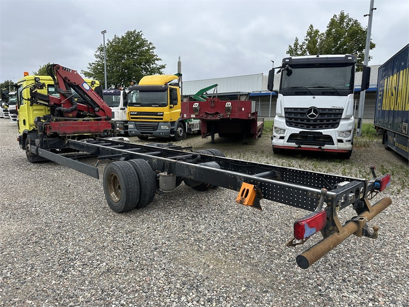 MAN TGL 12.220 // Crane HMF 735K2 // - Camion grue: photos 4 MAN TGL 12.220 // Crane HMF 735K2 // - Camion grue: photos 4